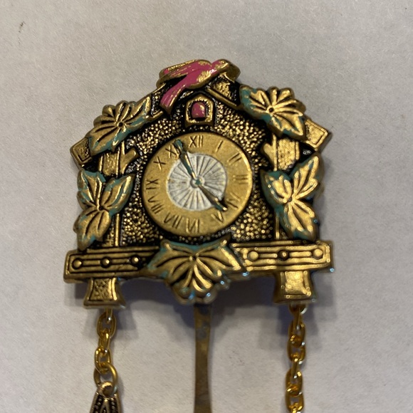 Vintage Spain Gold Tone Cuckoo Clock Brooch Pin - Picture 4 of 16